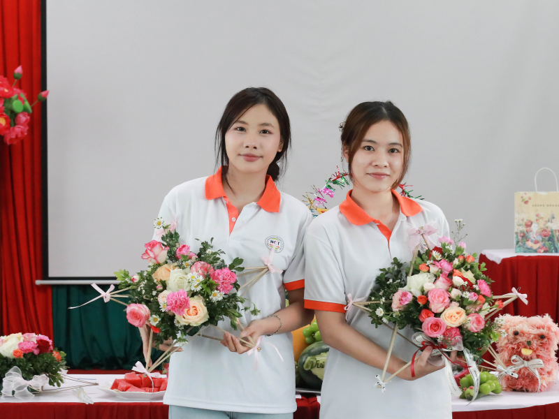 Workshop “Sắc Thu xưa và nay” – Sinh viên NCT College sáng tạo lồng đèn hoa
