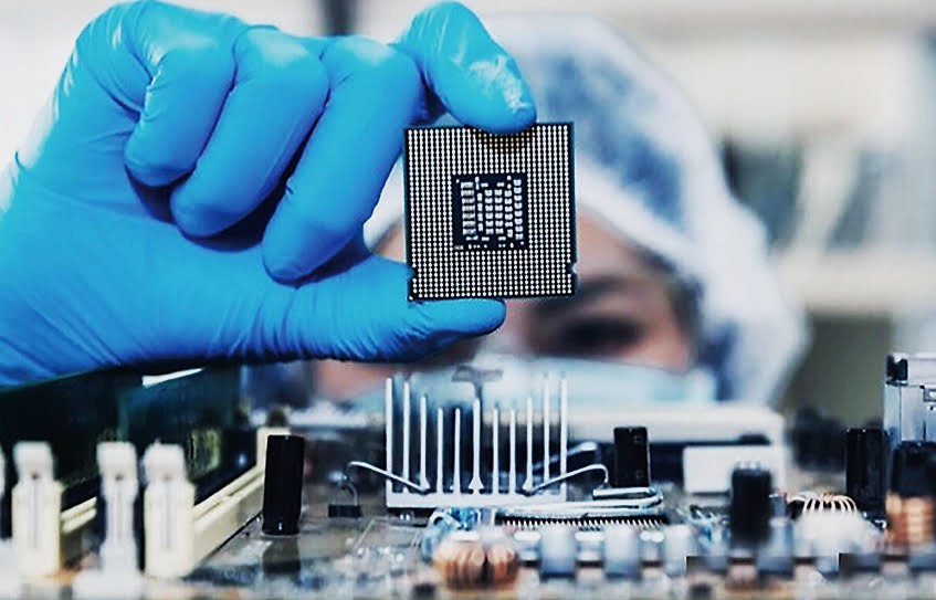 Ngành Vi mạch bán dẫn là gì? Học gì và làm gì sau khi ra trường?