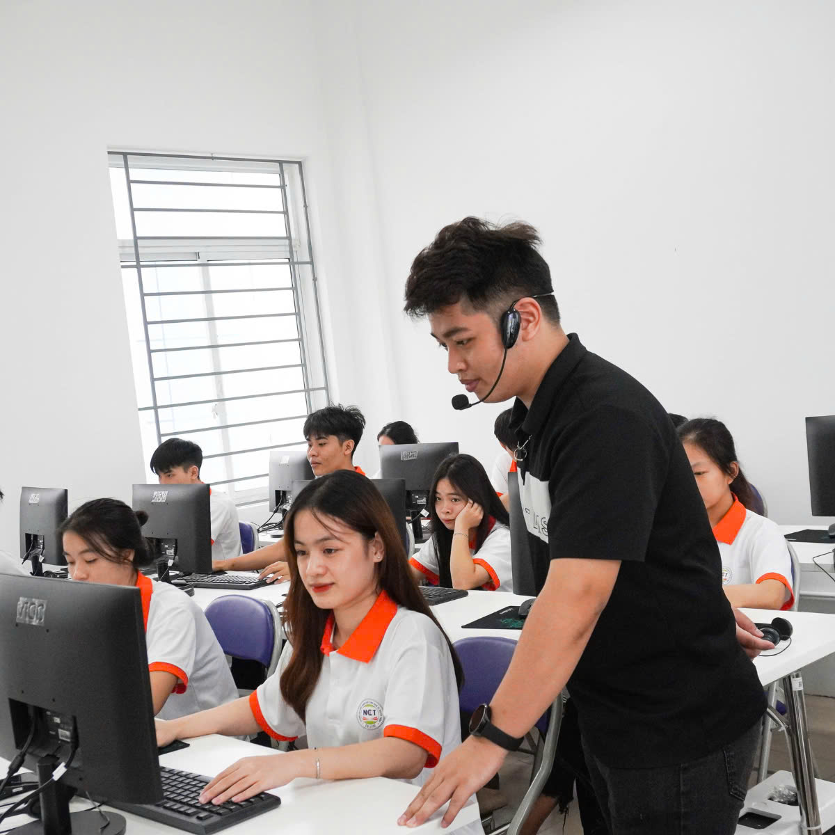 Thương mại điện tử