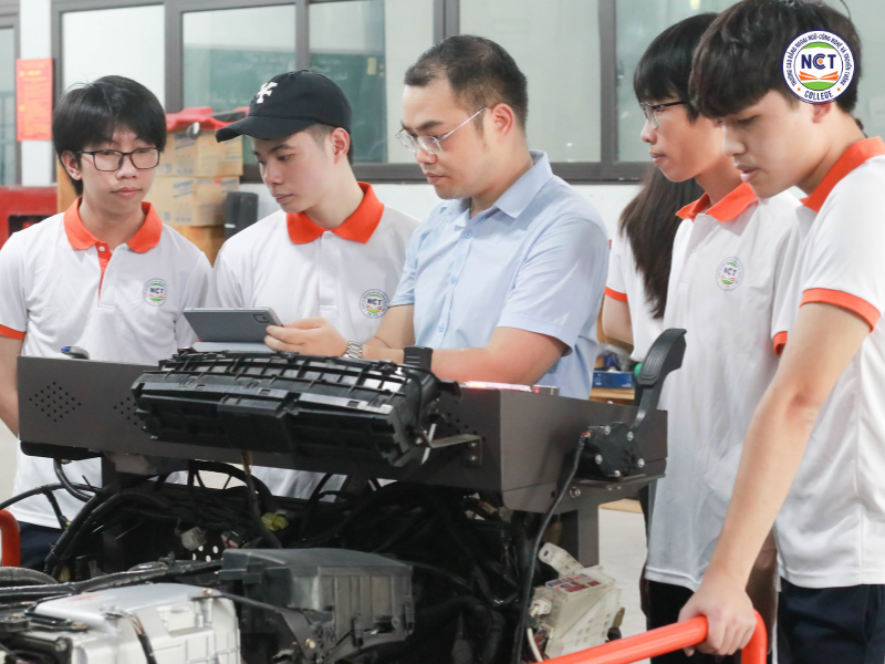 Top kỹ năng cần có để thành công trong ngành Công nghệ Ô tô