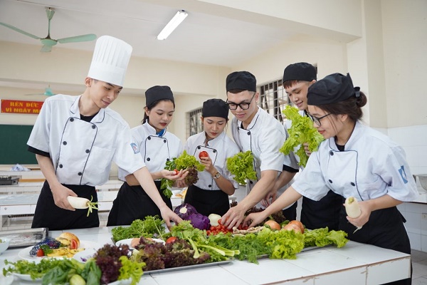 Cơ hội việc làm và thăng tiến khi tốt nghiệp ngành Kỹ thuật chế biến món ăn