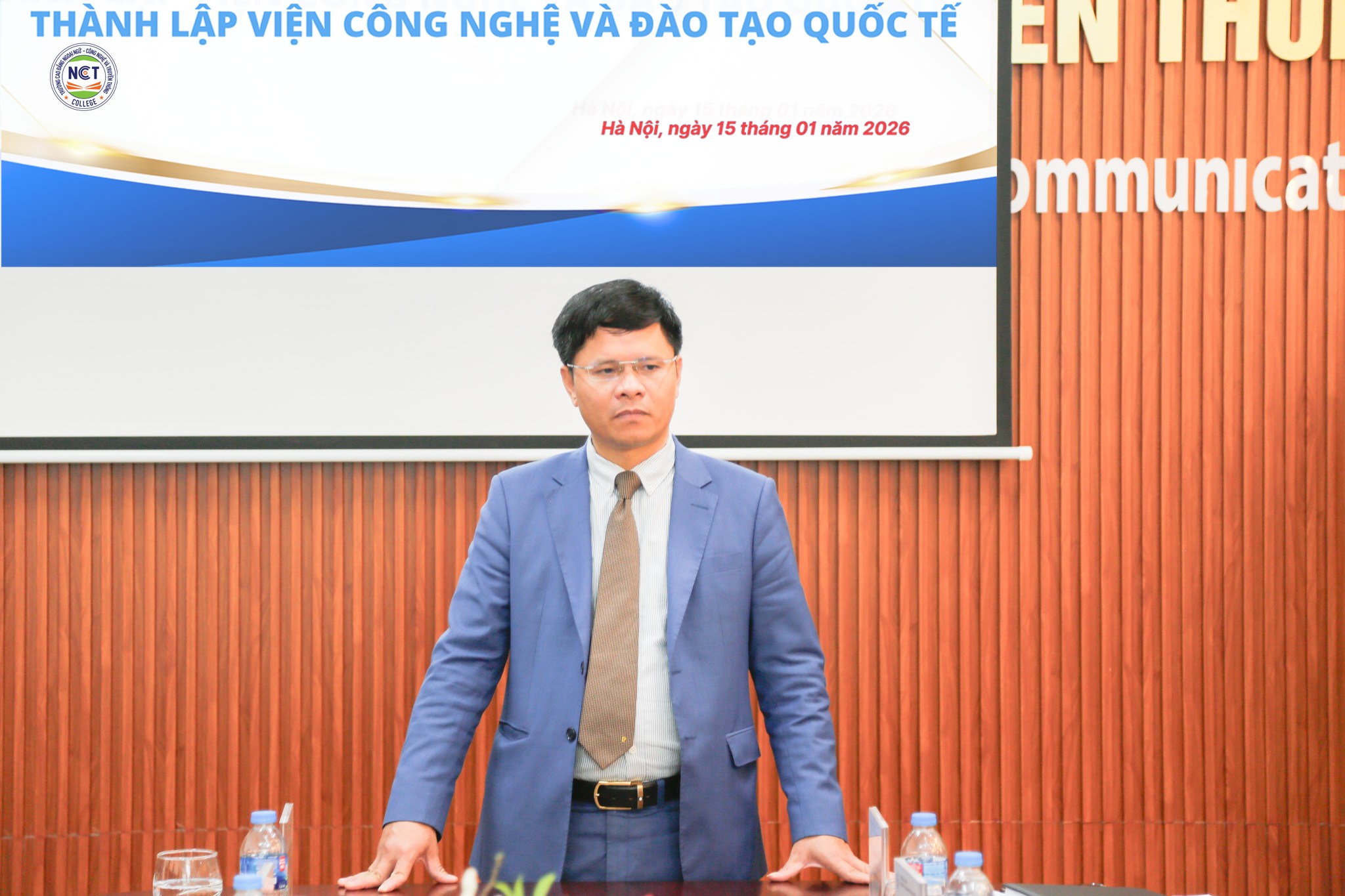TS. Nguyễn Xuân Sang – Bí thư Chi bộ, Chủ tịch Hội đồng trường phát biểu