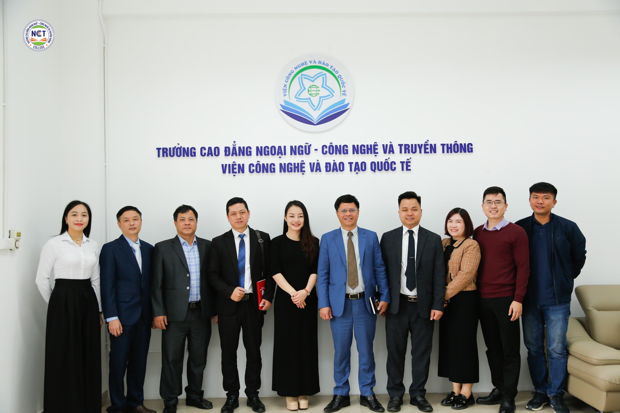 Lễ công bố quyết định thành lập Viện Công nghệ và Đào tạo Quốc tế, ra mắt Hội đồng Khoa học Viện Trường Cao đẳng Ngoại ngữ – Công nghệ và Truyền thông 